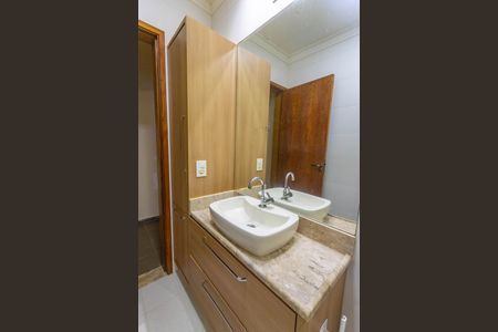 Casa à venda com 95m², 2 quartos e 4 vagasBanheiro da suíte 