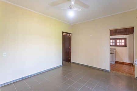 Sala  de casa à venda com 2 quartos, 95m² em Praia do Leblon, Diadema