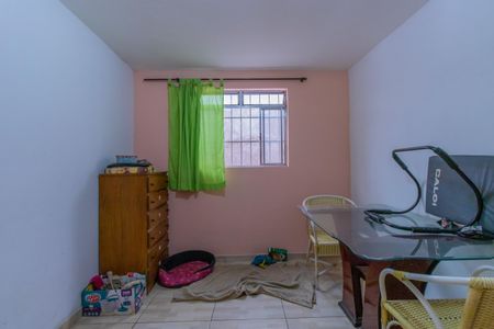 Sala de casa para alugar com 2 quartos, 125m² em Parque Turiguara, Cotia