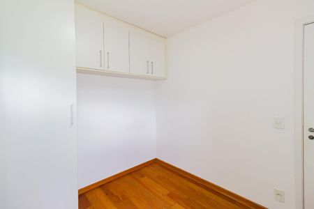 Apartamento à venda com 130m², 3 quartos e 2 vagasQuarto 2