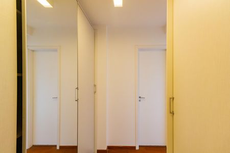 Apartamento à venda com 130m², 3 quartos e 2 vagasCloset da suíte