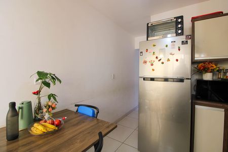 Casa para alugar com 80m², 2 quartos e 2 vagasCozinha 