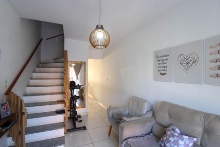 Sala de casa para alugar com 2 quartos, 80m² em Jardim Mitsutani, São Paulo