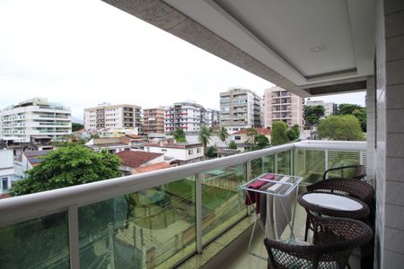 Apartamento à venda com 80m², 3 quartos e 1 vagaVaranda