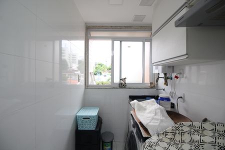 Apartamento à venda com 80m², 3 quartos e 1 vagaÁrea de Serviço