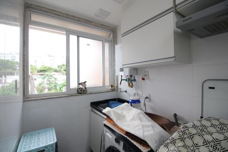 Apartamento à venda com 80m², 3 quartos e 1 vagaÁrea de Serviço