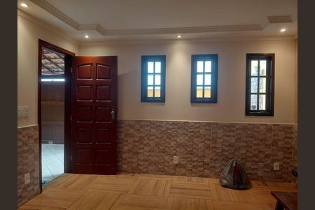 Casa à venda com 2 quartos, 110m² em Vila Valqueire, Rio de Janeiro