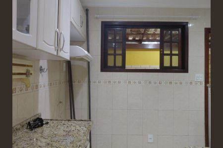 Casa à venda com 2 quartos, 110m² em Vila Valqueire, Rio de Janeiro