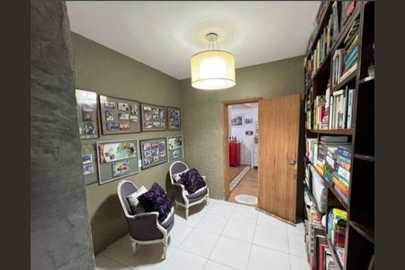 Casa à venda com 331m², 5 quartos e 3 vagas