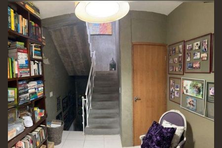 Casa à venda com 331m², 5 quartos e 3 vagas