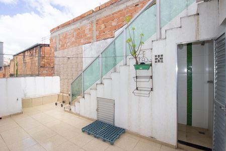 Casa para alugar com 265m², 2 quartos e 2 vagasQuintal