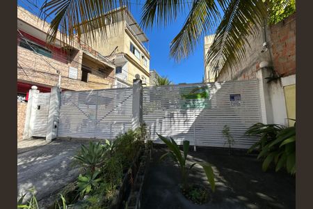 Casa de condomínio à venda com 128m², 3 quartos e 1 vagaFachada + plaquinha