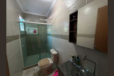 Casa de condomínio à venda com 128m², 3 quartos e 1 vagaBanheiro