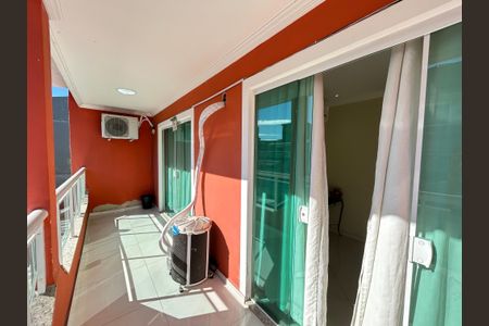 Casa de condomínio para alugar com 128m², 3 quartos e 1 vagaVaranda