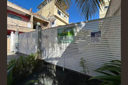Casa de condomínio à venda com 128m², 3 quartos e 1 vagaFachada + plaquinha