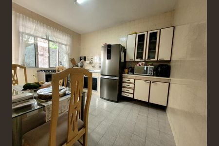 Casa à venda com 120m², 3 quartos e 3 vagas