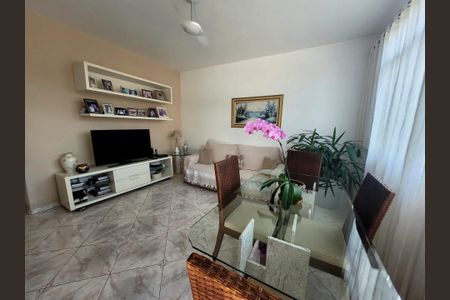 Casa à venda com 120m², 3 quartos e 3 vagas