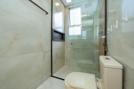 Apartamento à venda com 240m², 4 quartos e 3 vagasBANHEIRO2