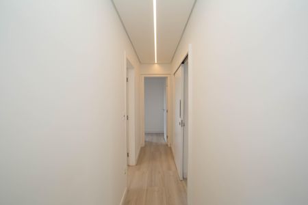 Apartamento à venda com 240m², 4 quartos e 3 vagasCORREDOR