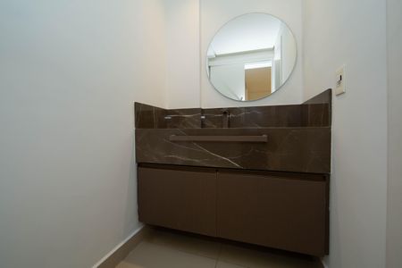 Apartamento à venda com 240m², 4 quartos e 3 vagasBANHEIRO3