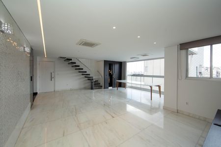 Apartamento à venda com 240m², 4 quartos e 3 vagasSALA