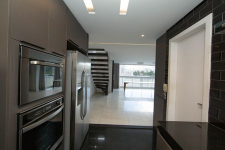 Apartamento à venda com 240m², 4 quartos e 3 vagasCOZINHA