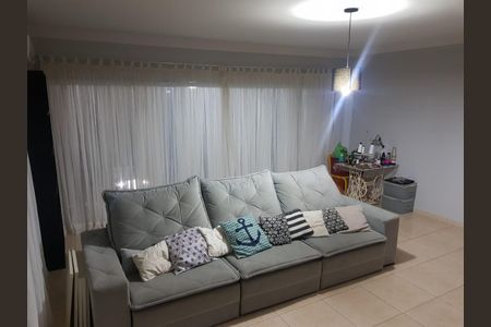 Casa à venda com 4 quartos, 720m² em Vila Valqueire, Rio de Janeiro