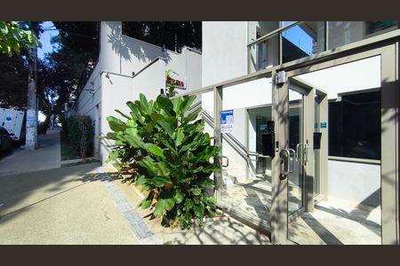 Studio para alugar com 23m², 1 quarto e sem vaga Studio para alugar com 23m², 1 quarto e sem vagaFachada + Plaquinha