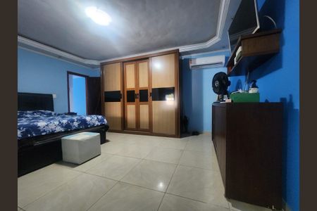 Casa à venda com 4 quartos, 250m² em Realengo, Rio de Janeiro