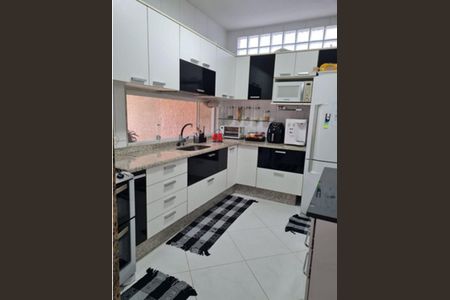 Casa à venda com 3 quartos, 220m² em Vila Valqueire, Rio de Janeiro