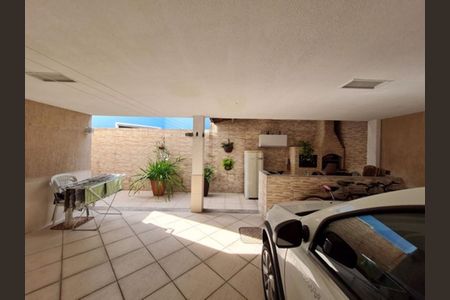 Casa à venda com 3 quartos, 220m² em Vila Valqueire, Rio de Janeiro