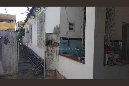 Casa à venda com 200m², 3 quartos e 2 vagas