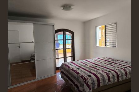 Casa à venda com 3 quartos, 184m² em Cidade Dutra, São Paulo