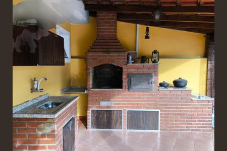 Casa à venda com 3 quartos, 184m² em Cidade Dutra, São Paulo