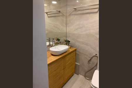 Apartamento à venda com 94m², 3 quartos e 2 vagasBanheiro