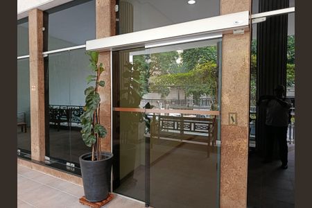 Apartamento à venda com 80m², 2 quartos e 1 vagaEntrada edifício