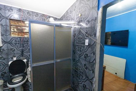 Casa à venda com 200m², 2 quartos e 6 vagasBanheiro