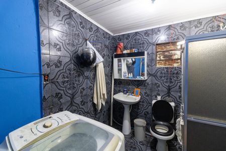 Casa à venda com 200m², 2 quartos e 6 vagasBanheiro