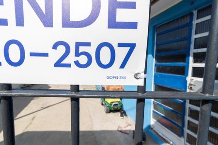 Casa à venda com 200m², 2 quartos e 6 vagasPlaquinha