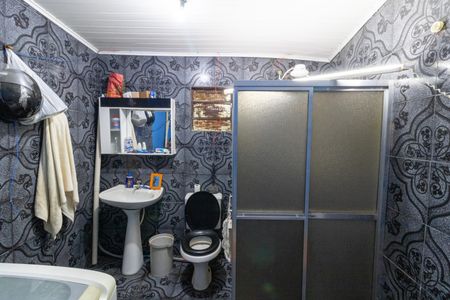 Casa à venda com 200m², 2 quartos e 6 vagasBanheiro