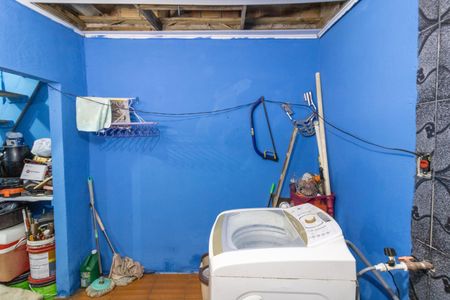 Casa à venda com 200m², 2 quartos e 6 vagasBanheiro