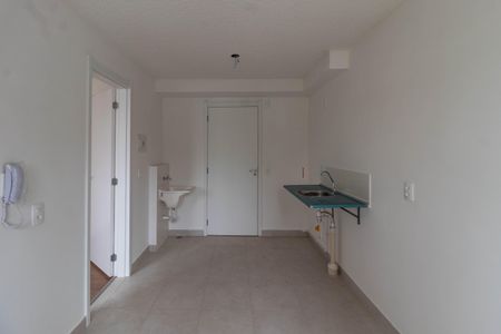 Sala de apartamento para alugar com 1 quarto, 25m² em Parque Industrial Tomas Edson, São Paulo