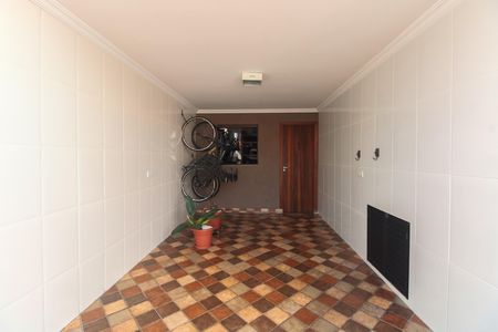 Casa à venda com 170m², 3 quartos e 2 vagas Casa à venda com 170m², 3 quartos e 2 vagasQuintal