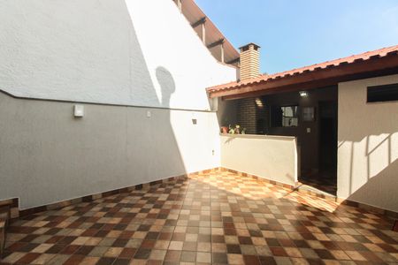 Casa à venda com 170m², 3 quartos e 2 vagas Casa à venda com 170m², 3 quartos e 2 vagasQuintal
