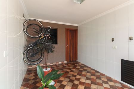 Casa à venda com 170m², 3 quartos e 2 vagas Casa à venda com 170m², 3 quartos e 2 vagasQuintal