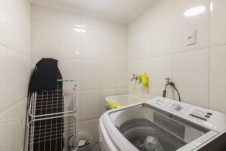 Casa à venda com 170m², 3 quartos e 2 vagas Casa à venda com 170m², 3 quartos e 2 vagasÁrea de Serviço
