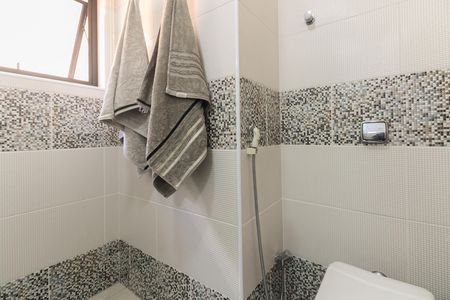Casa à venda com 170m², 3 quartos e 2 vagas Casa à venda com 170m², 3 quartos e 2 vagasBanheiro Suíte
