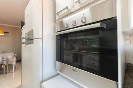 Casa à venda com 170m², 3 quartos e 2 vagas Casa à venda com 170m², 3 quartos e 2 vagasCozinha