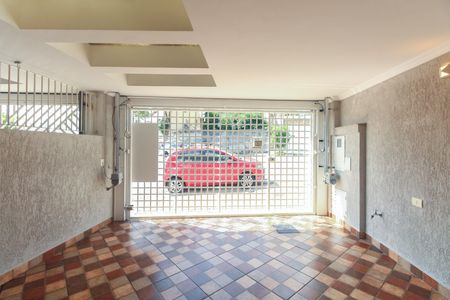 Casa à venda com 170m², 3 quartos e 2 vagas Casa à venda com 170m², 3 quartos e 2 vagasGaragem