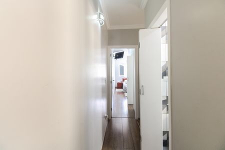 Casa à venda com 170m², 3 quartos e 2 vagas Casa à venda com 170m², 3 quartos e 2 vagasCorredor de Acesso aos Quartos